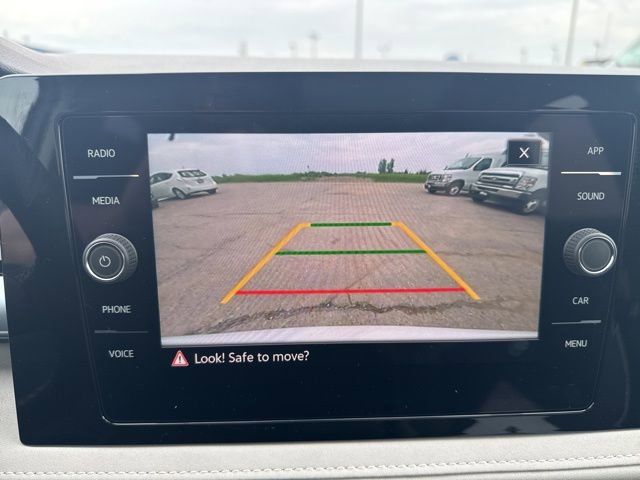 New 2025 Volkswagen Taos SE image 13