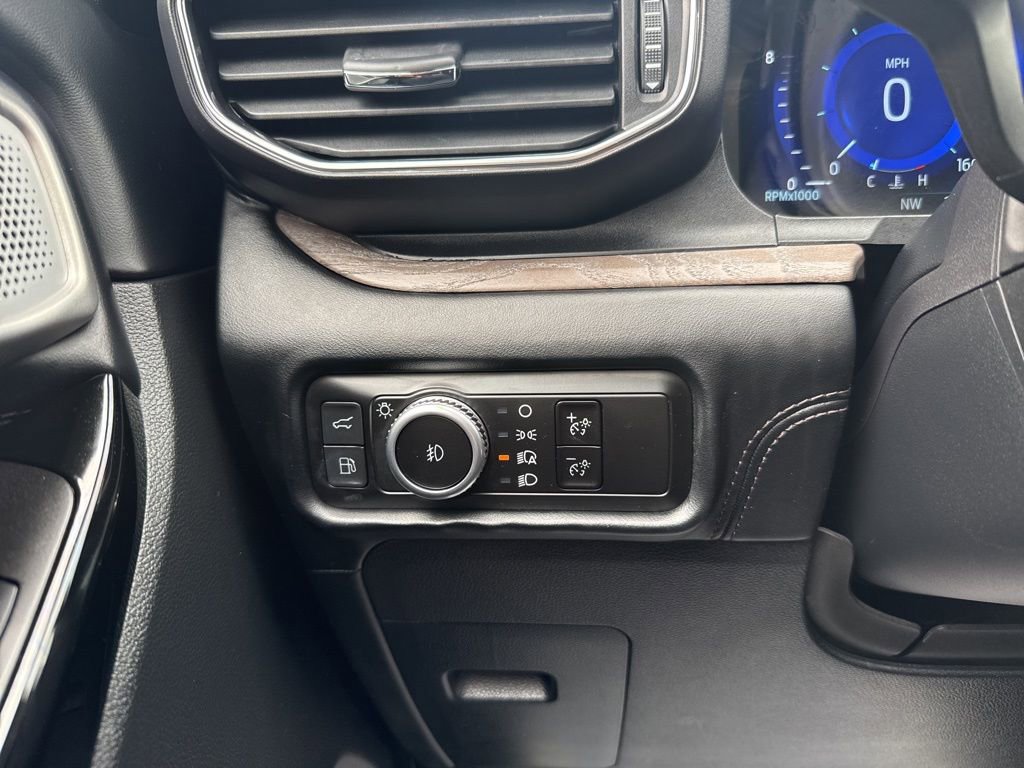 Used 2023 Ford Explorer Platinum w/ Technology Package image 14