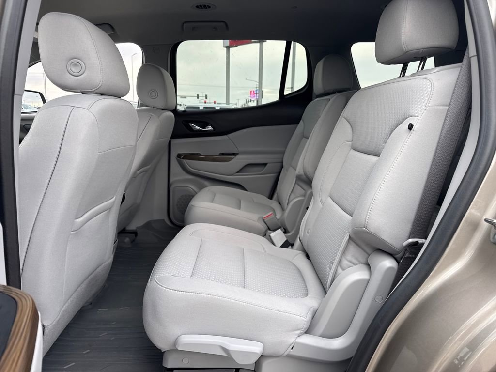 Used 2022 GMC Acadia SLE w/ Driver Convenience Package image 14