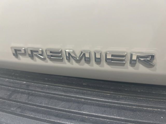 Used 2023 Chevrolet Suburban Premier image 29