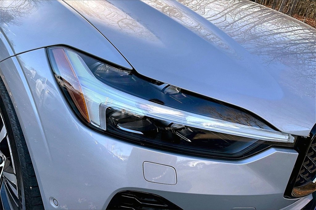 Certified 2023 Volvo XC60 B5 Plus w/ Climate Package image 31