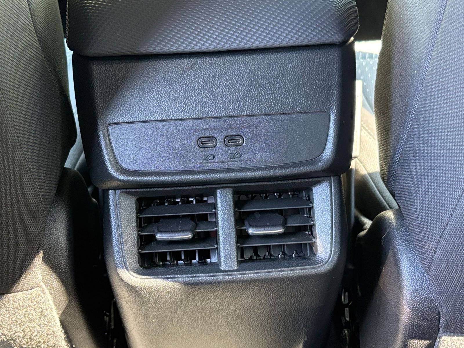Used 2025 Chevrolet Equinox LT FWD image 23