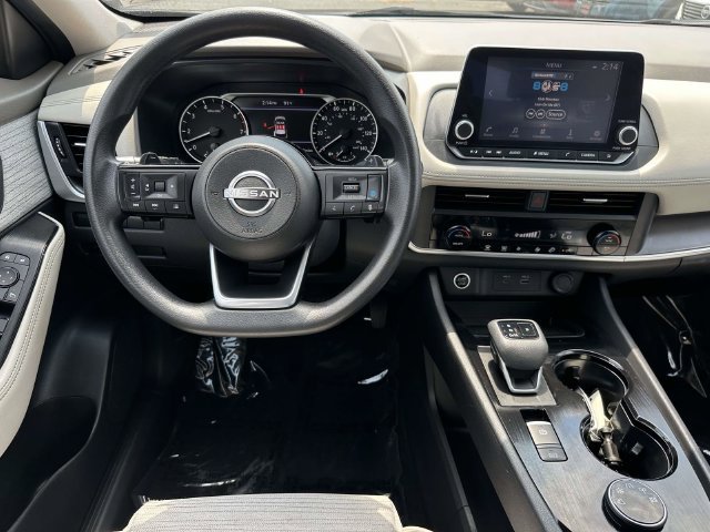 Used 2023 Nissan Rogue SV AWD/4WD image 3