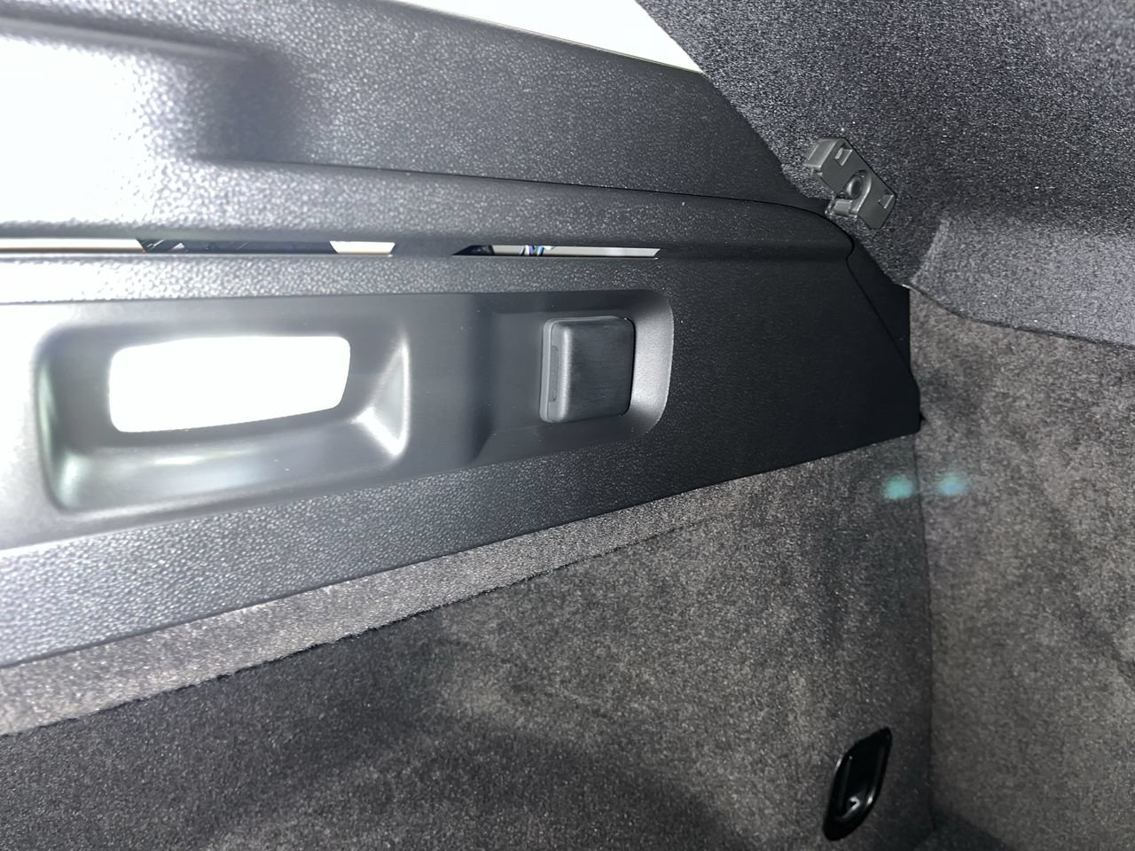 Used 2025 Buick Envision Avenir AWD/4WD image 33