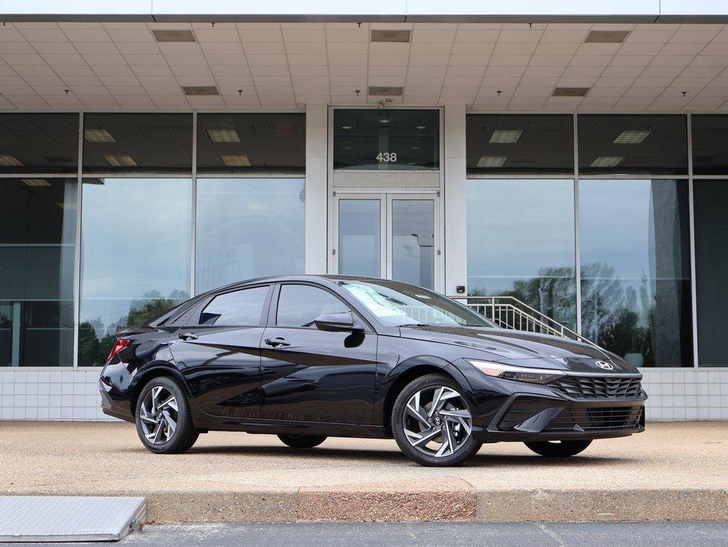 New 2025 Hyundai Elantra Sport