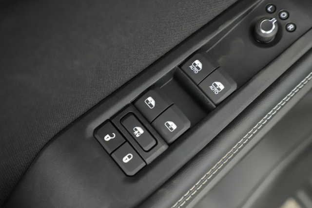 New 2026 Jeep Cherokee Laredo image 9