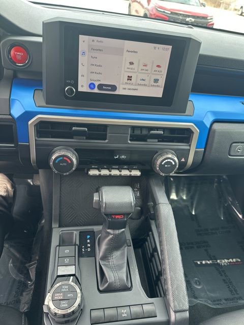 Used 2024 Toyota Tacoma TRD Off-Road image 21