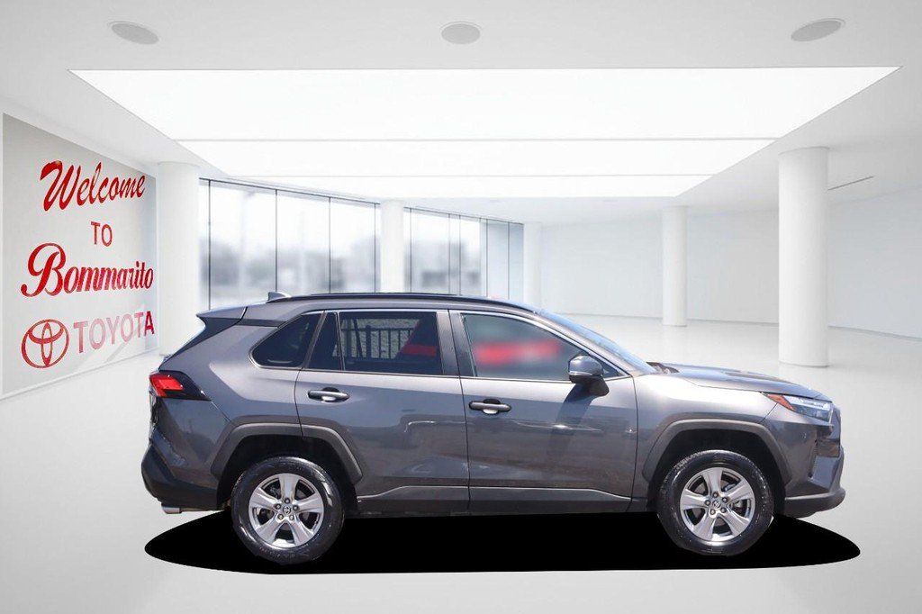 Used 2025 Toyota RAV4 XLE w/ Weather Package AWD/4WD image 5
