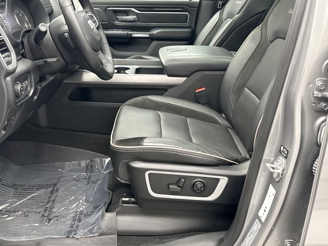 Used 2021 RAM 1500 Laramie AWD/4WD image 11