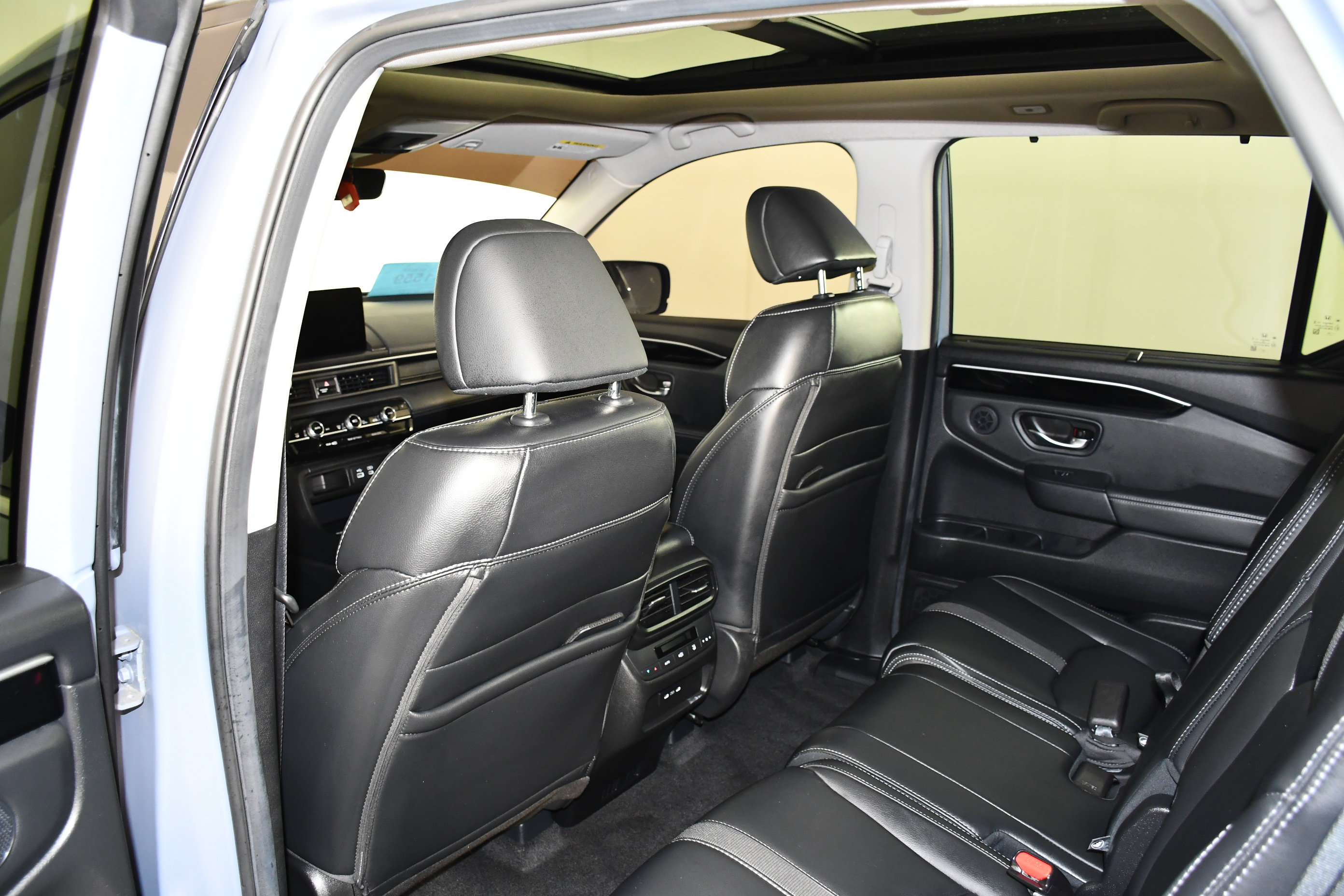 Used 2025 Honda Pilot Touring image 47
