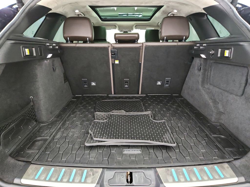 Used 2019 Jaguar F-PACE Portfolio image 38