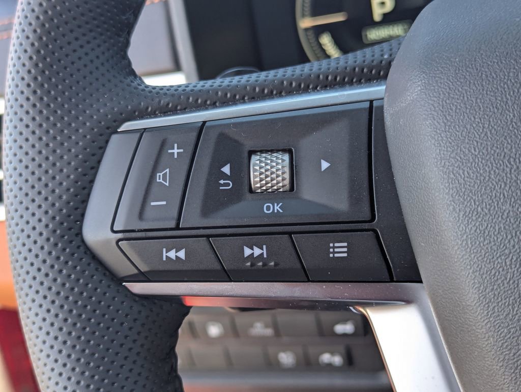 Used 2025 Mitsubishi Outlander 4WD Plug-In Hybrid image 25