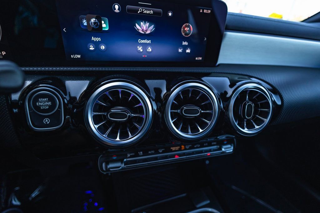 Used 2025 Mercedes-Benz CLA 250 4MATIC image 14