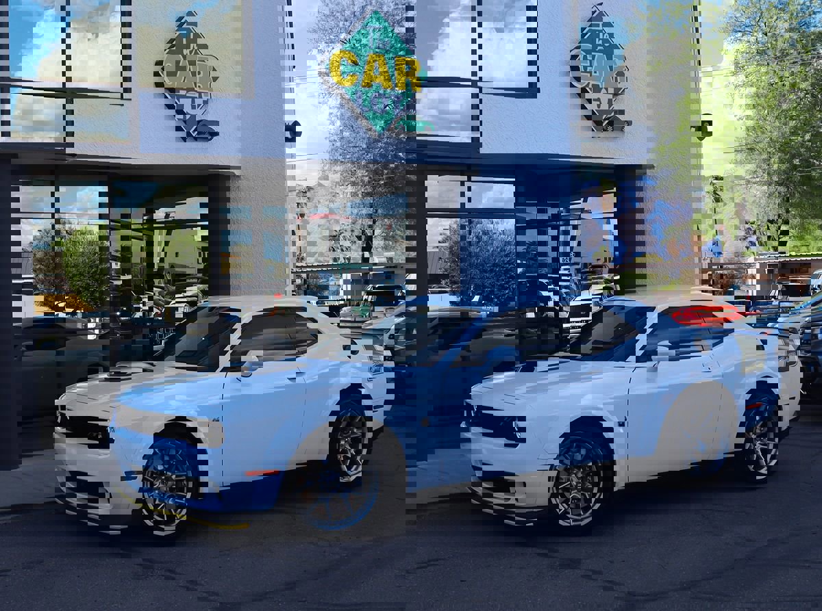 Used 2023 Dodge Challenger R/T Scat Pack image 3