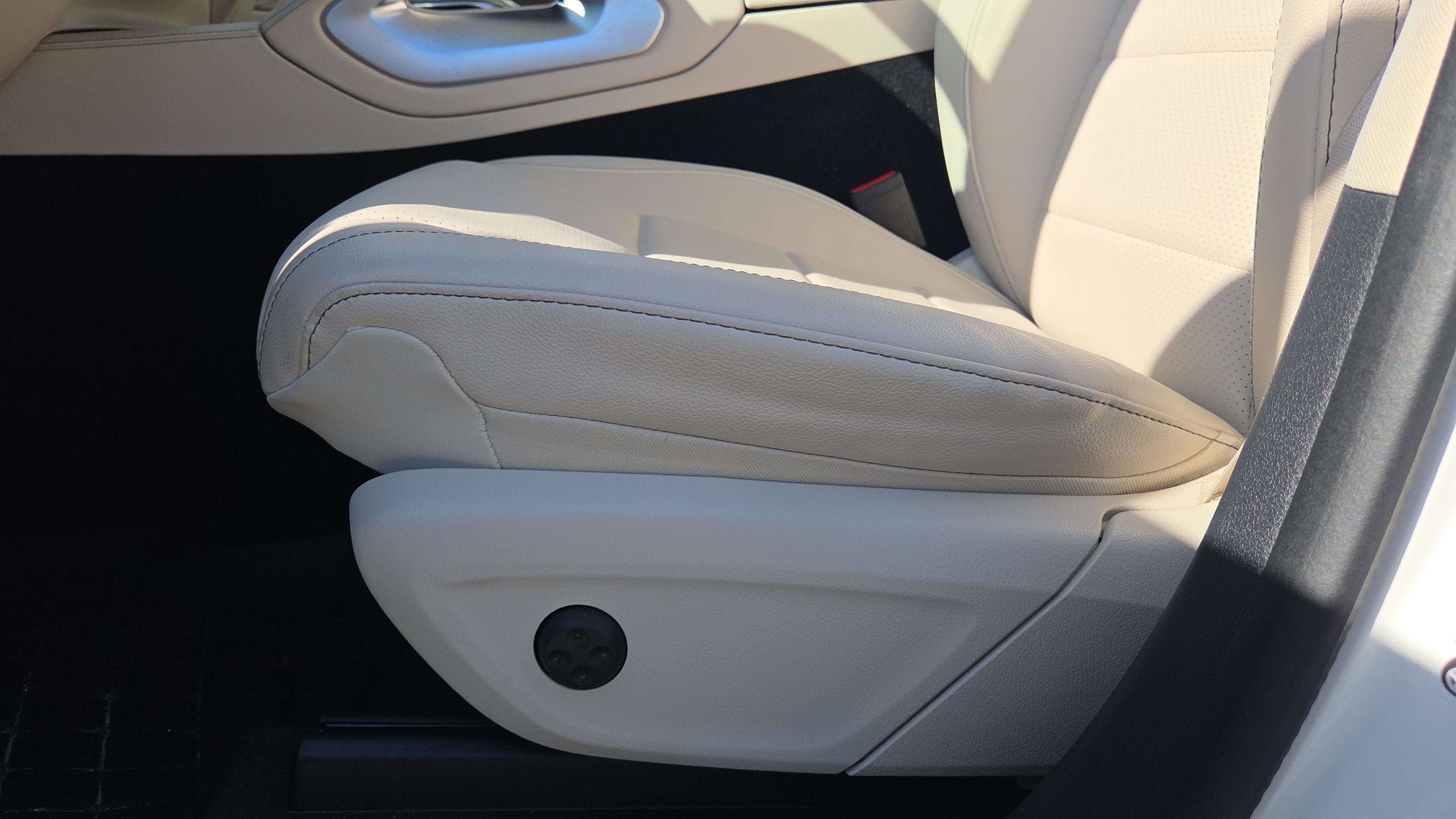 Used 2024 Mercedes-Benz GLE 350 4MATIC image 10