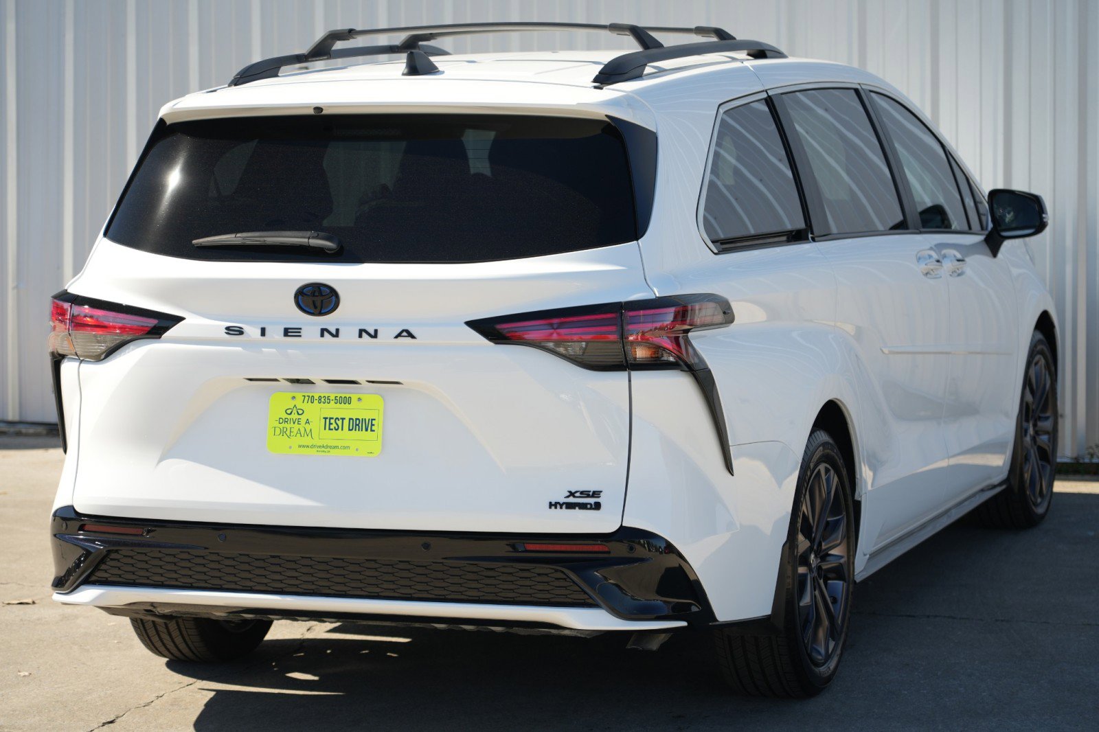 Used 2024 Toyota Sienna XSE w/ XSE Premium Package image 55