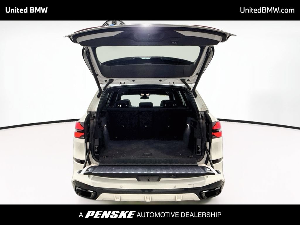 Certified 2024 BMW X5 sDrive40i w/ Executive Package RWD image 21