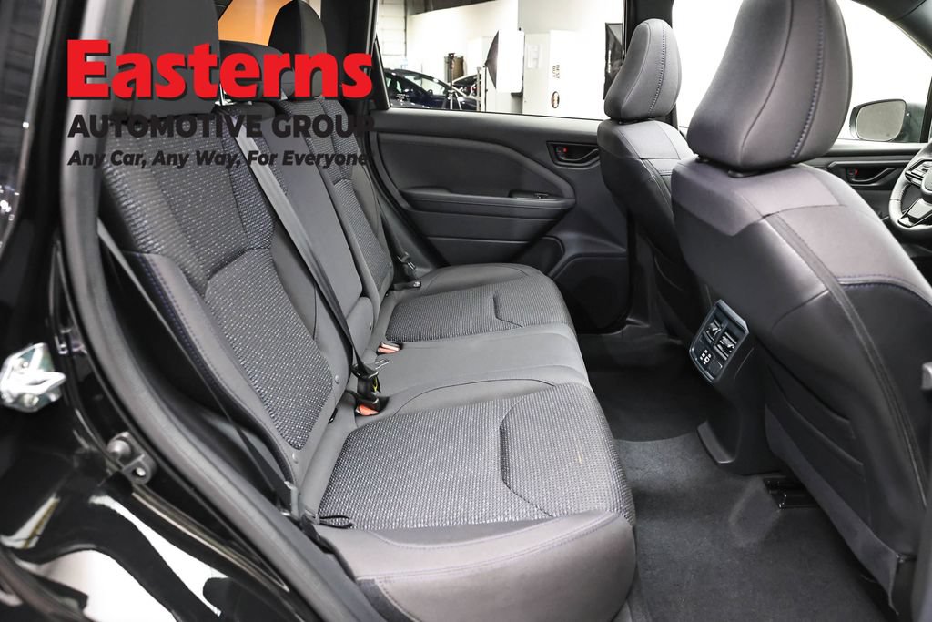 Used 2025 Subaru Forester Premium AWD/4WD image 46