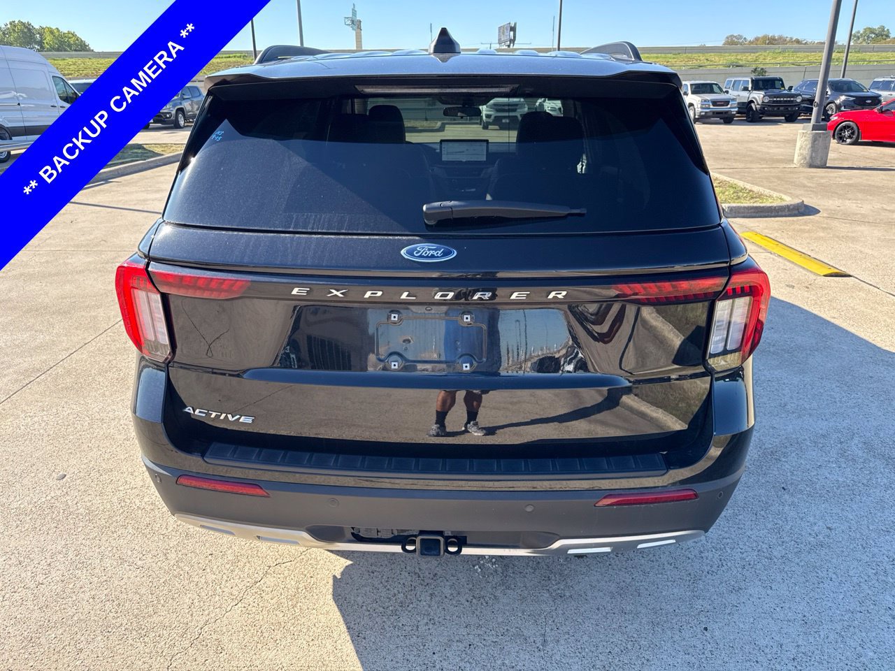 Used 2025 Ford Explorer Active w/ Active Comfort Package RWD image 9