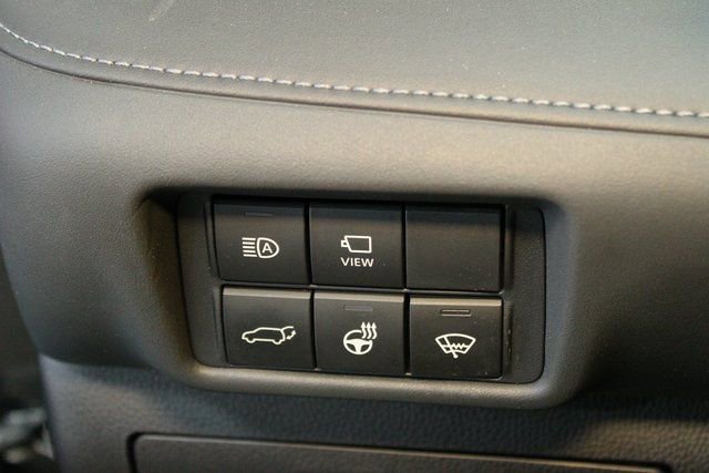 Used 2021 Toyota Highlander Platinum image 21