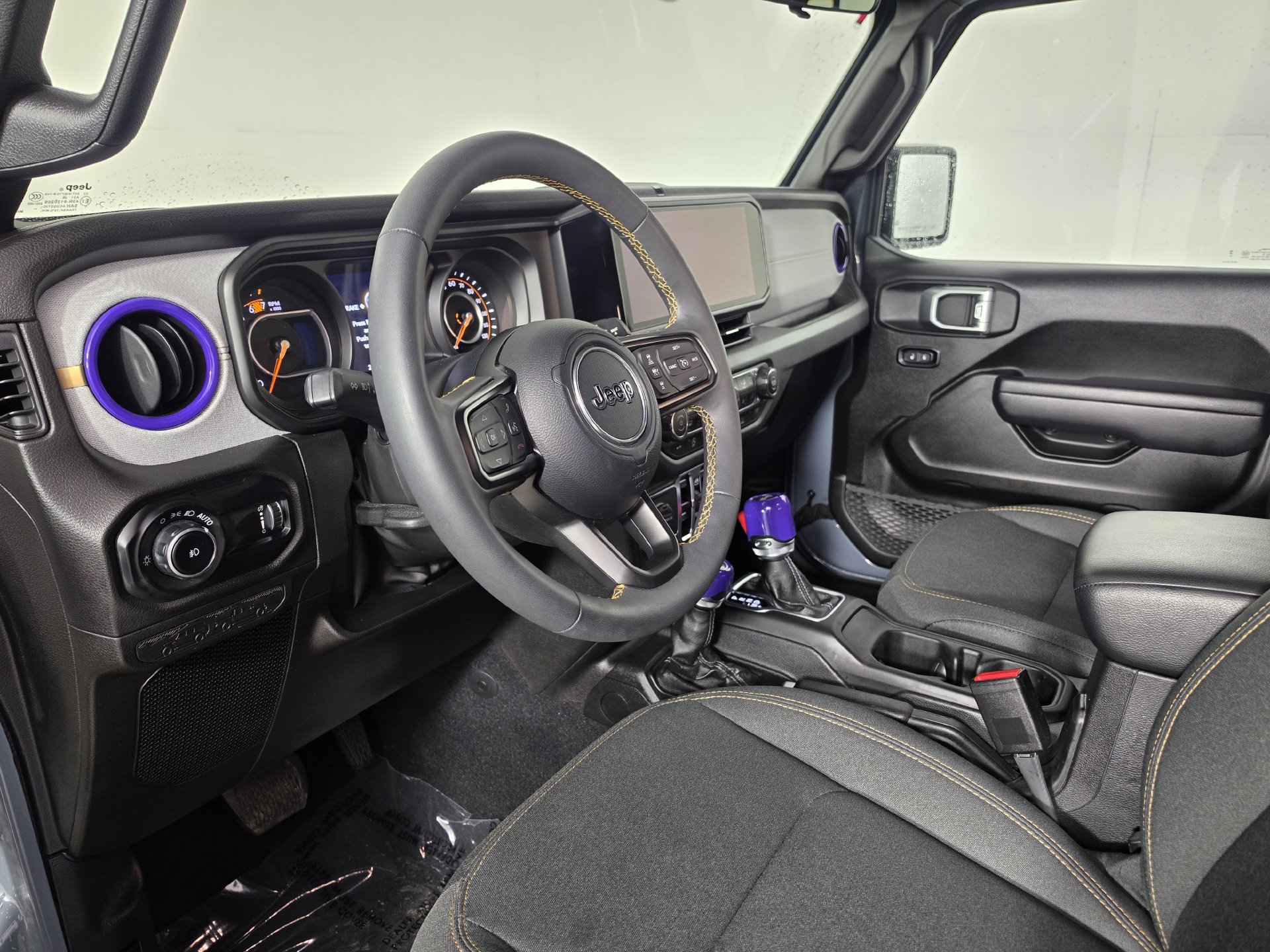 Used 2024 Jeep Wrangler Unlimited Sport AWD/4WD image 2