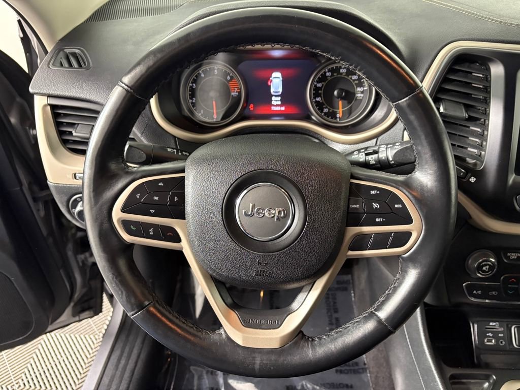 Used 2018 Jeep Cherokee Limited w/ Luxury Group image 16