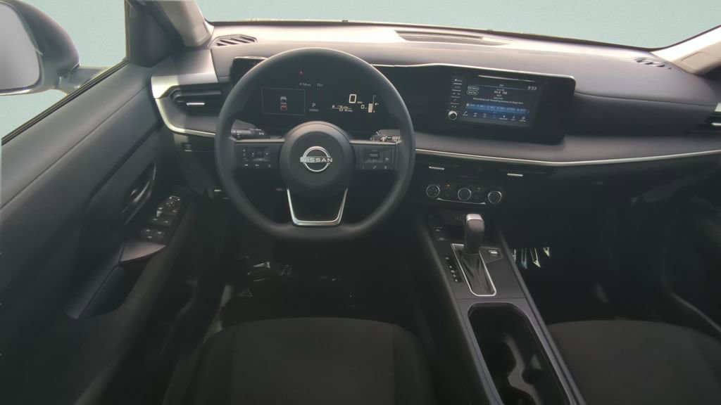 Certified 2025 Nissan Kicks S image 15