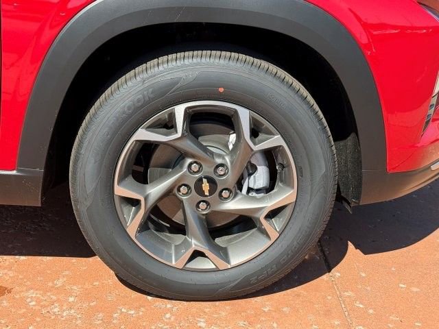 New 2026 Chevrolet Trax LT w/ LT Convenience Package FWD image 8