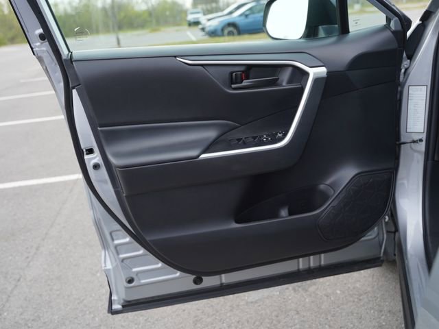 Used 2024 Toyota RAV4 LE FWD image 13