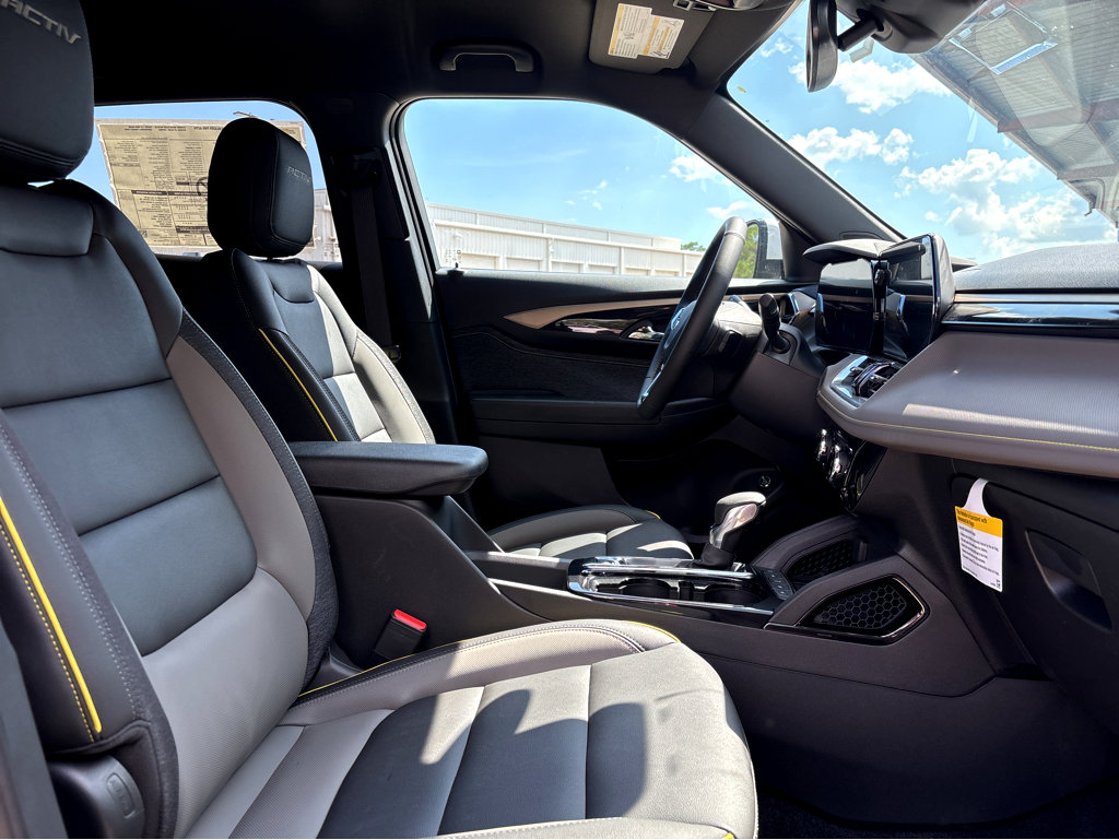 New 2025 Chevrolet TrailBlazer ACTIV w/ Convenience Package FWD image 11