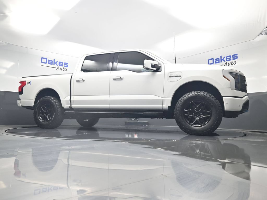 Used 2022 Ford F150 Lightning Lariat AWD/4WD image 40