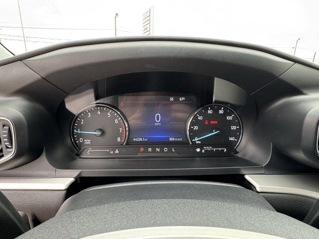Used 2022 Ford Explorer XLT w/ Equipment Group 202A image 27