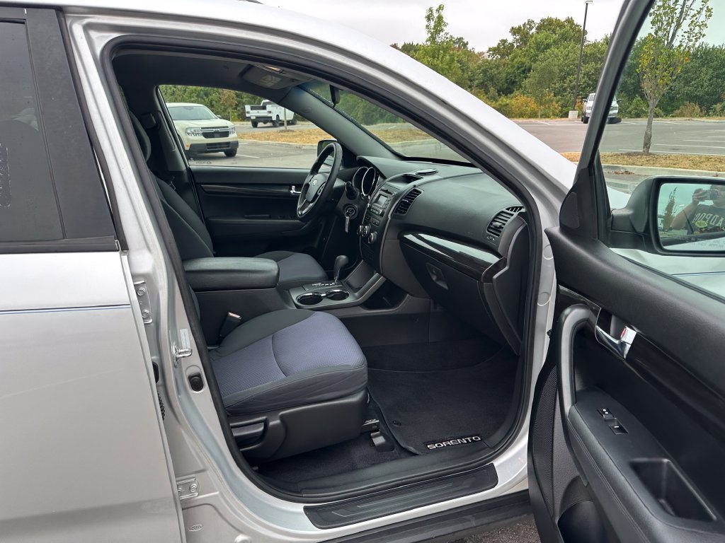 Used 2013 Kia Sorento LX AWD/4WD image 20