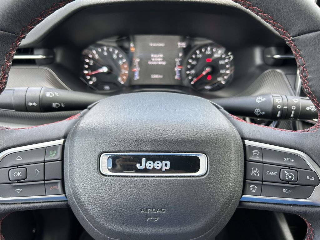 Used 2026 Jeep Compass Trailhawk AWD/4WD image 23