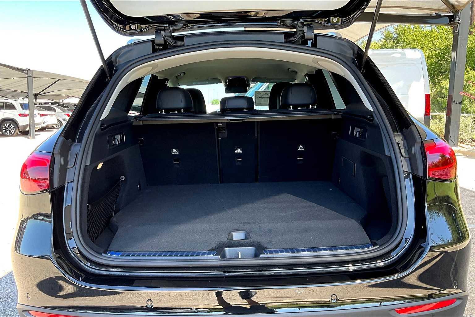 Used 2025 Mercedes-Benz GLC 350e 4MATIC image 14