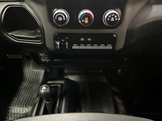 Used 2022 RAM 3500 Tradesman w/ Chrome Appearance Group AWD/4WD image 18