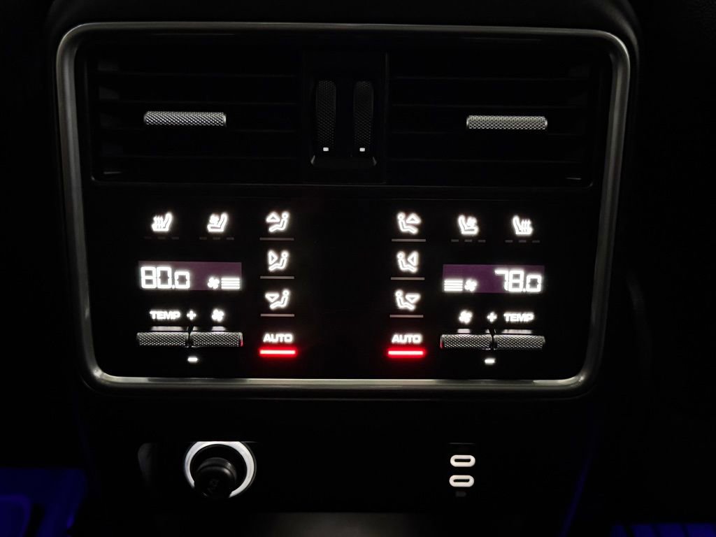 Used 2022 Porsche Cayenne S AWD/4WD image 27