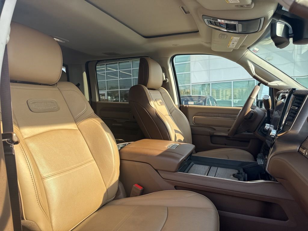 Used 2024 RAM 2500 Limited image 19