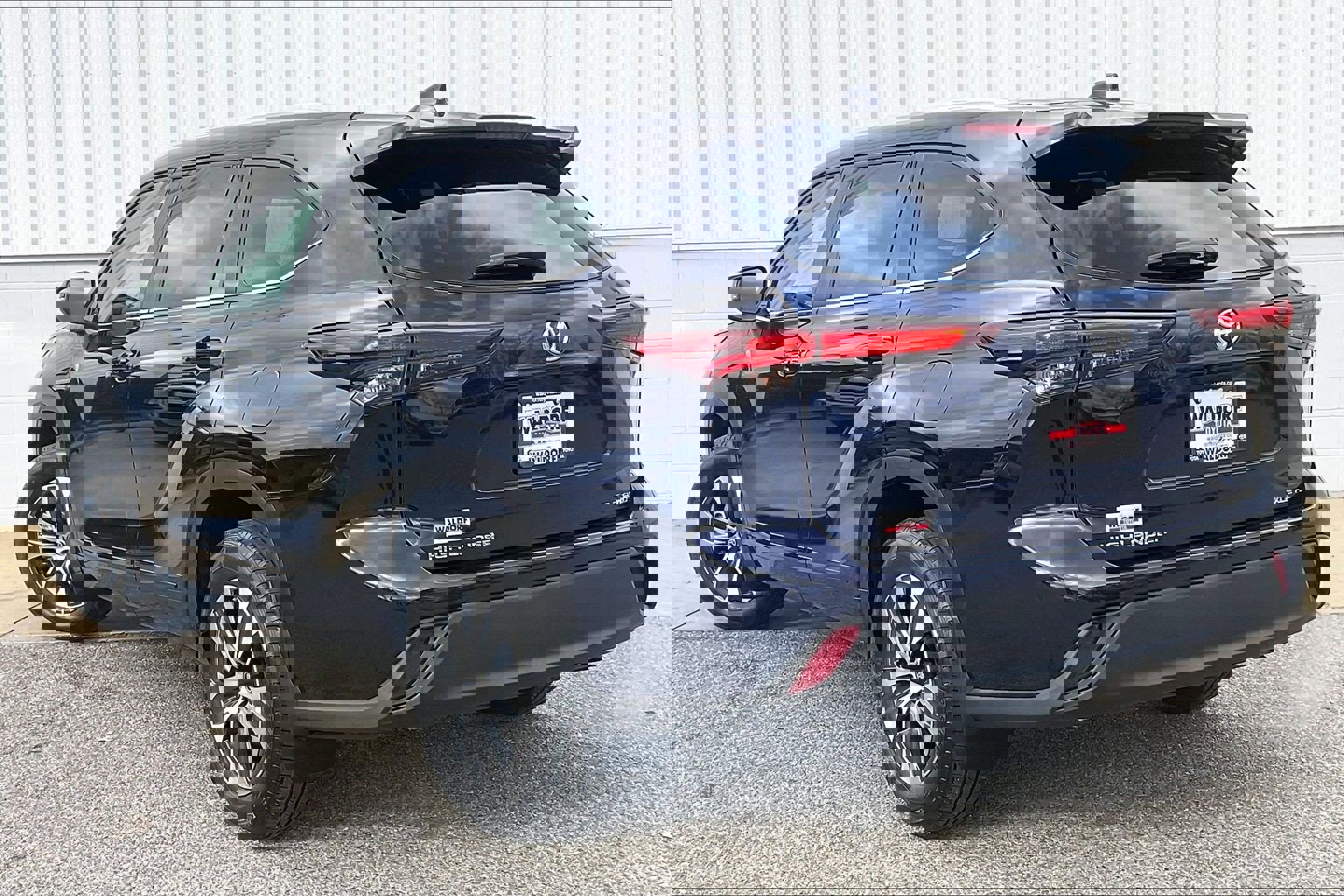 Used 2025 Toyota Highlander XLE image 15