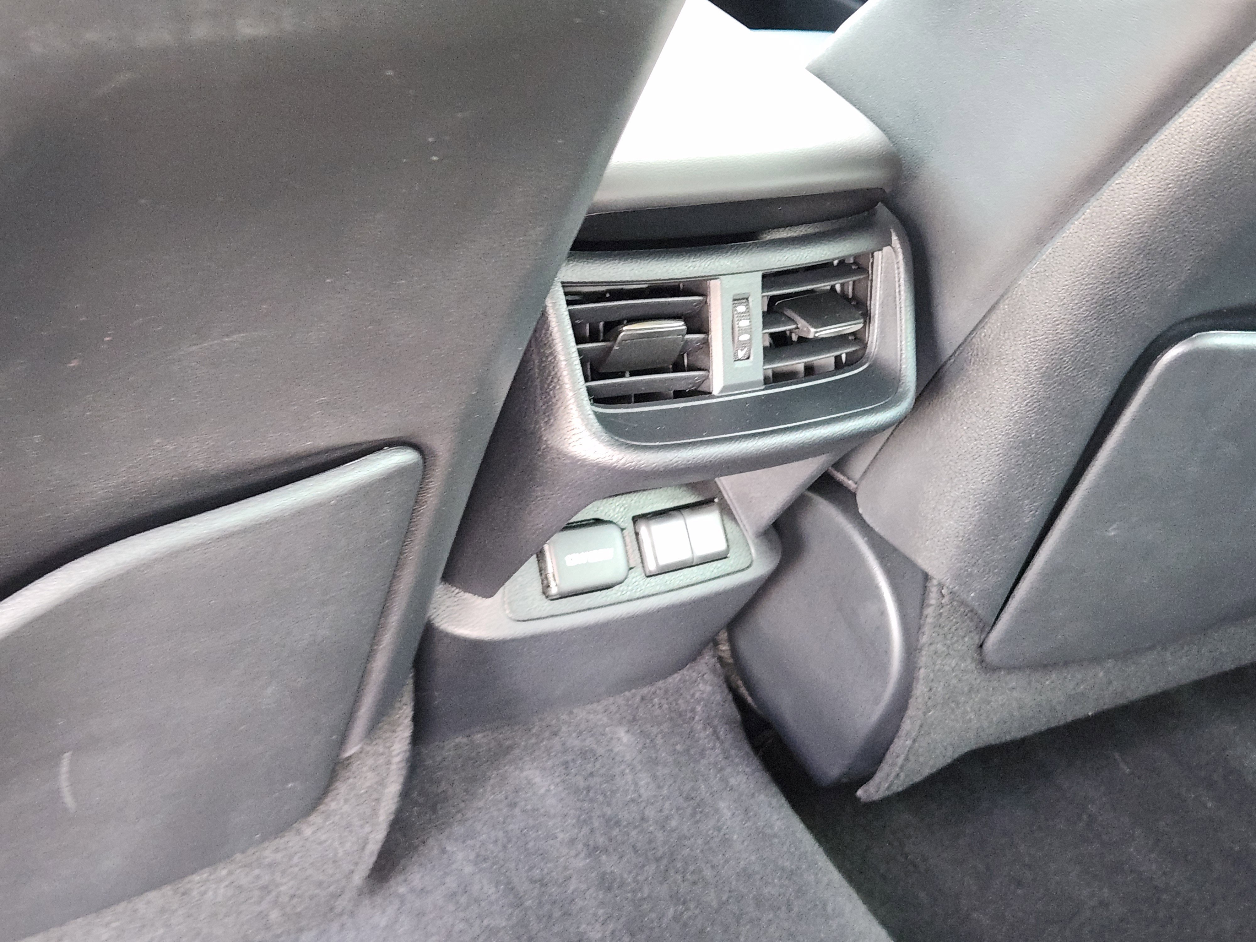 Used 2025 Lexus ES 300h w/ Premium Package image 40