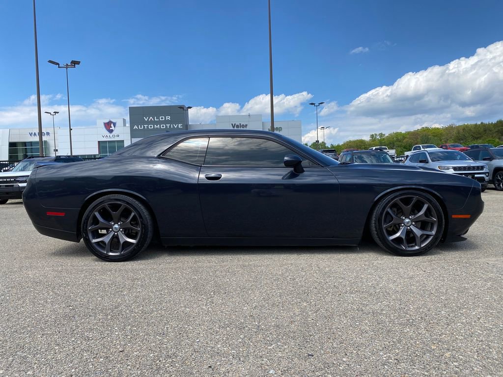 Used 2018 Dodge Challenger SXT Plus RWD image 7