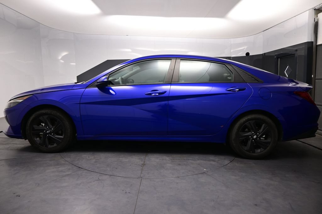 Used 2023 Hyundai Elantra Blue w/ Cargo Package FWD image 9