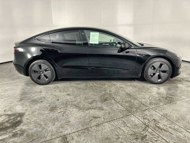 Used 2023 Tesla Model 3 Standard Range image 9