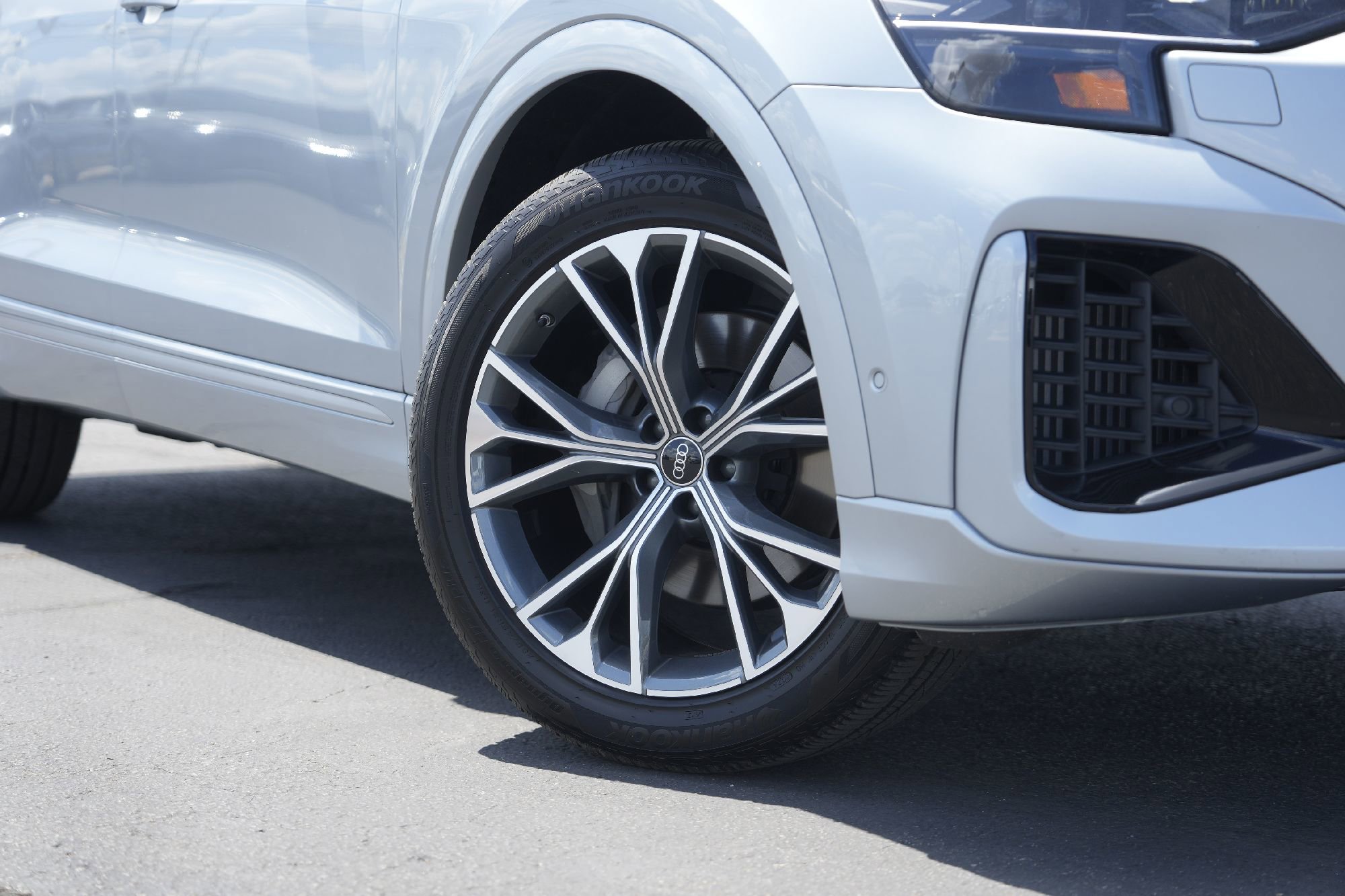 Certified 2025 Audi Q8 Premium Plus w/ Premium Plus Package image 2