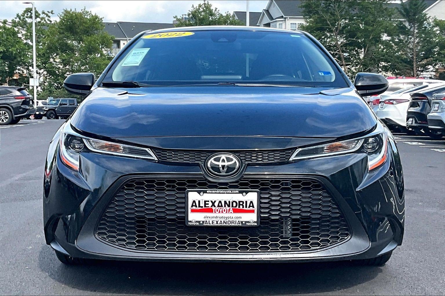 Used 2022 Toyota Corolla LE FWD image 3