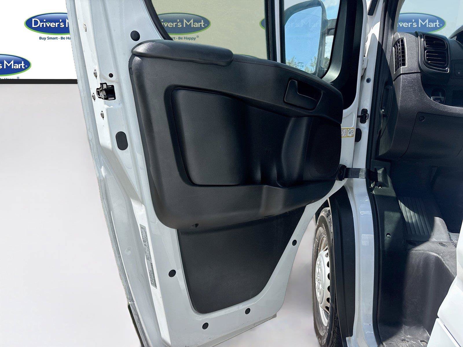 Used 2025 RAM ProMaster 2500 w/ Convenience Group FWD image 18