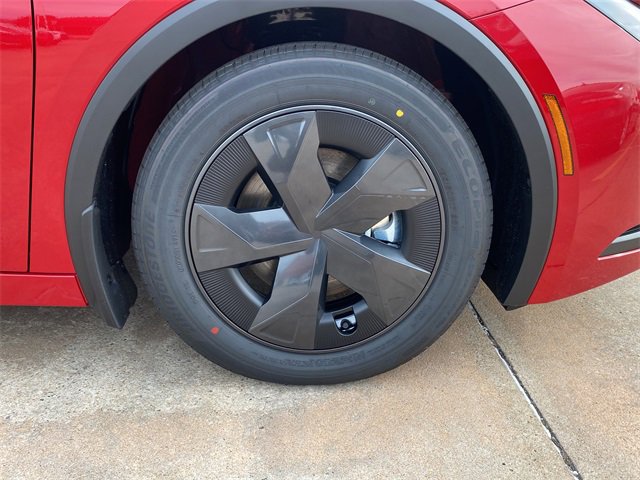 New 2026 Toyota Prius Plug-In Hybrid image 9