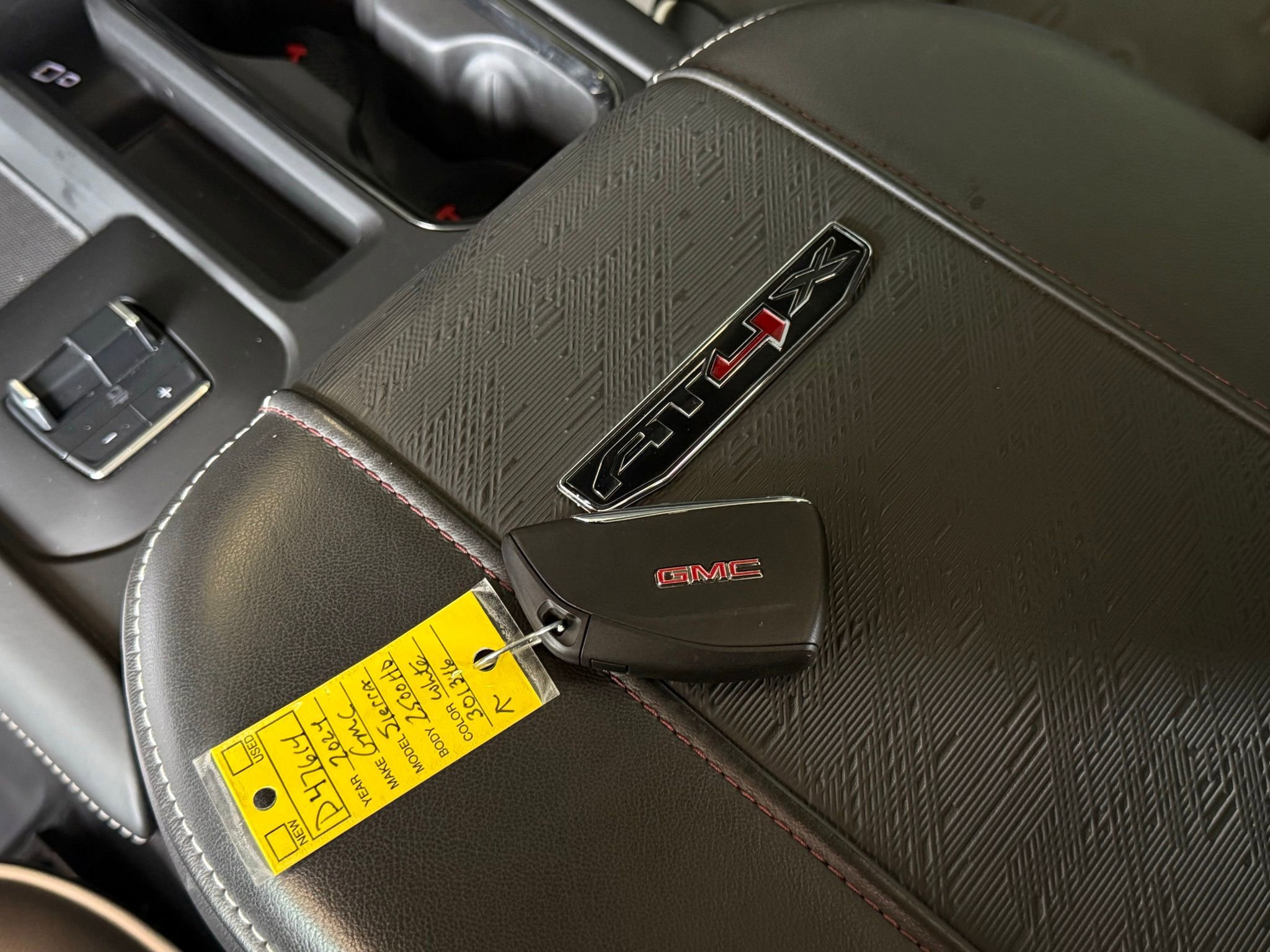 Used 2024 GMC Sierra 2500 AT4X image 64