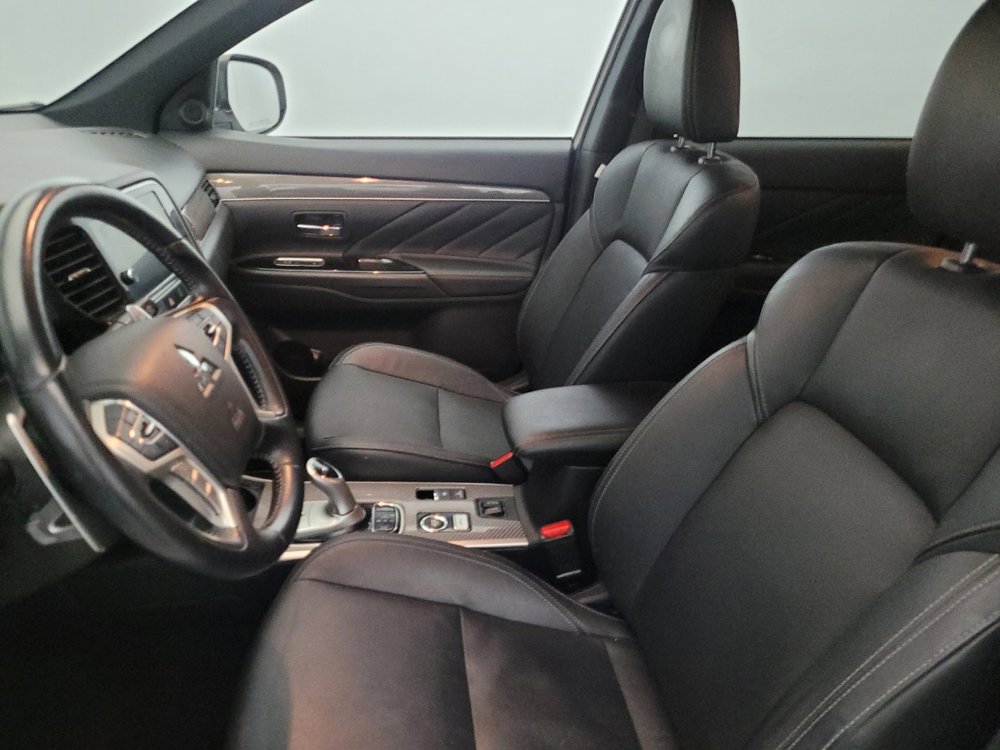 Used 2019 Mitsubishi Outlander SEL image 17