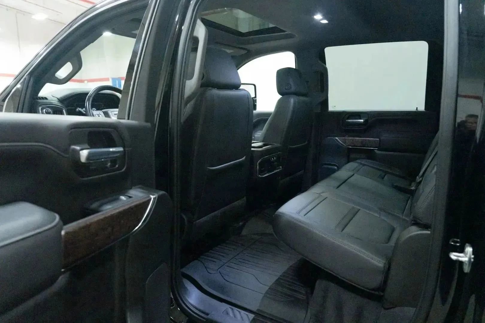 Used 2022 GMC Sierra 2500 Denali w/ Denali Ultimate Package image 25